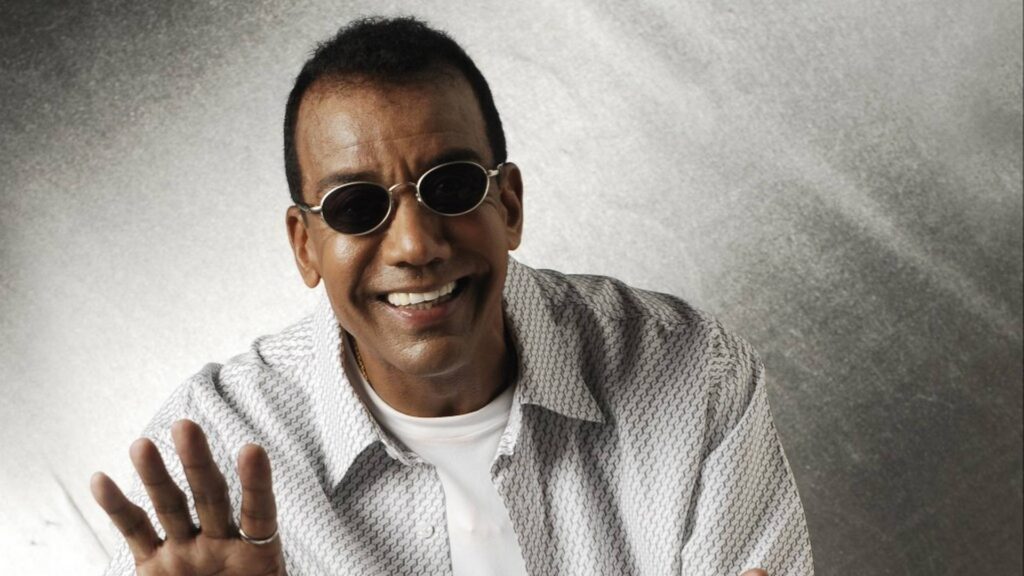 O cantor e compositor Jorge Ben Jor, que já foi Jorge Bem, completou no último dia 22, 84 anos. Mais de 60 anos dedicado para a música brasileira.