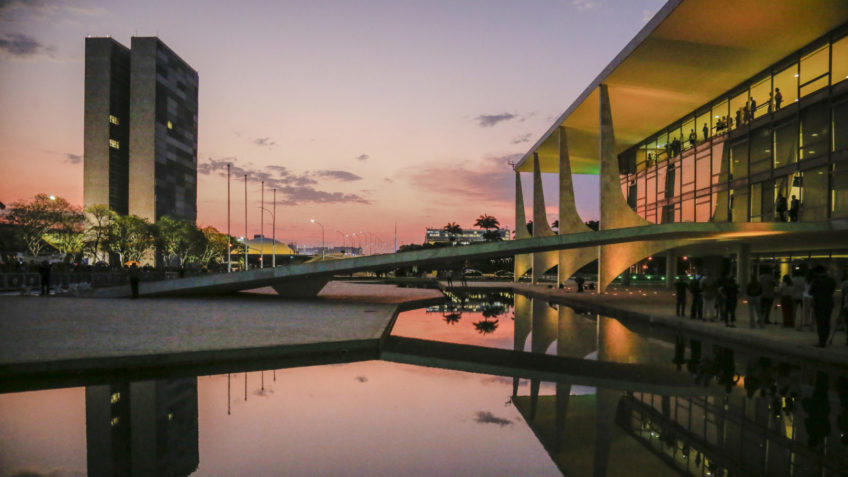 Palácio do Planalto, fim de tarde, pôr do so