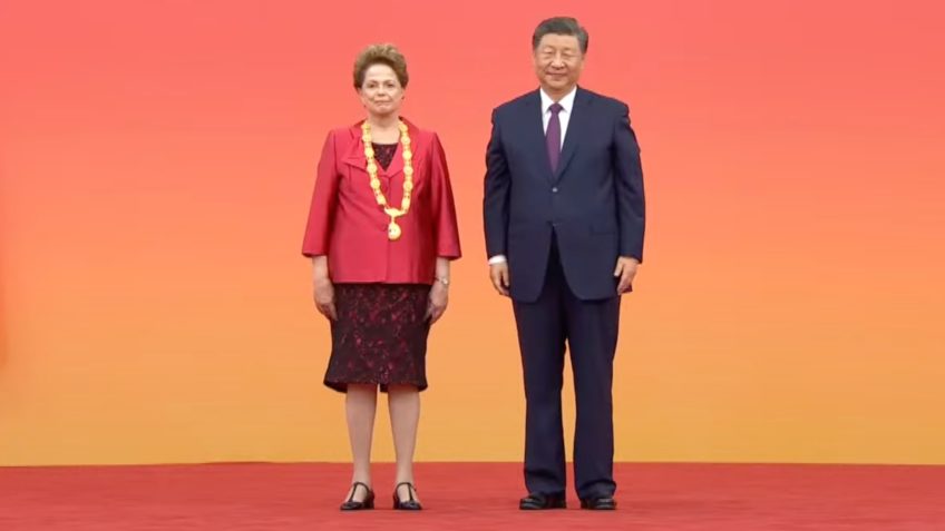 Na imagem, Dilma Rousseff e o presidente da China, Xi Jinping