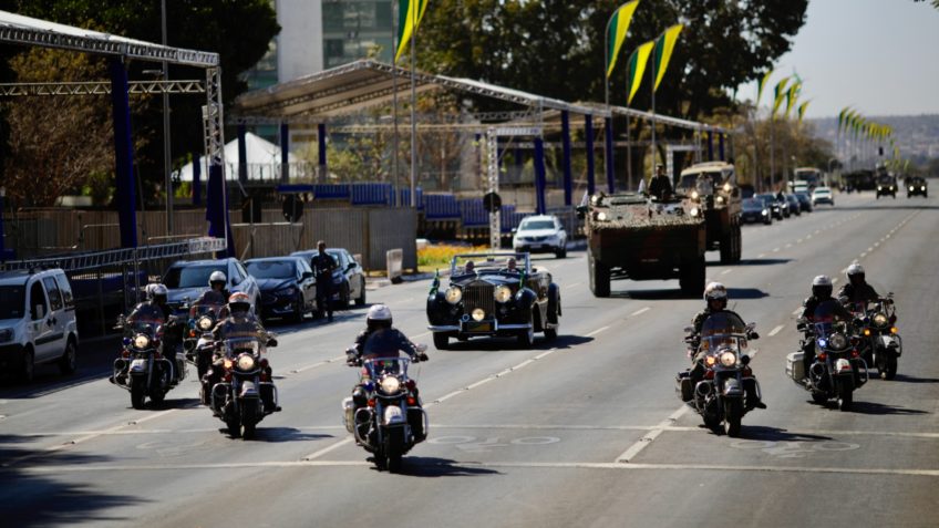 ensaio para o 7 de Setembro na Esplanada dos Ministérios