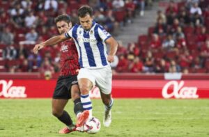 Rafa Babot/Getty Images - Legenda: Mallorca somou mais três pontos no Campeonato Espanhol