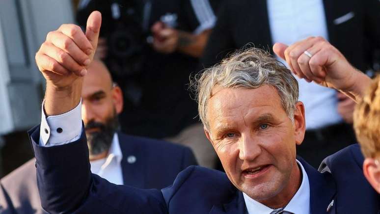 O polêmico candidato da AfD na Thuringia, Björn Höcke, comemorou a