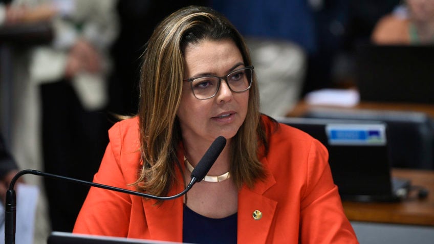 Senadora Leila Barros