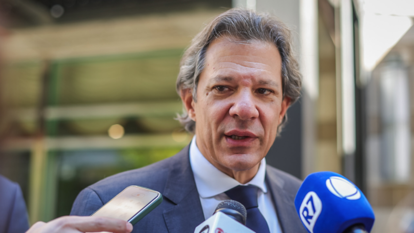 O ministro da Fazenda, Fernando Haddad, concedeu entrevista a jornalistas