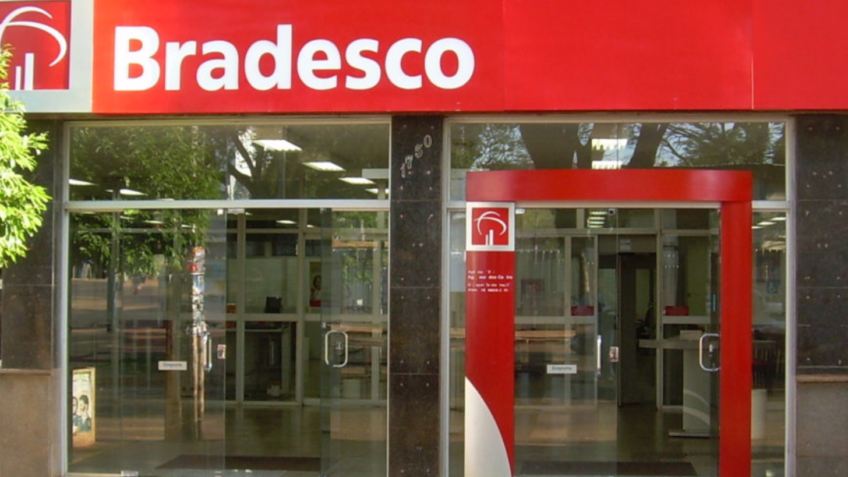 Fachada de agência do Bradesco