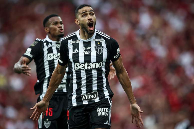 Alan Kardec comemora gol contra o Flamengo na final da Copa do Brasil.