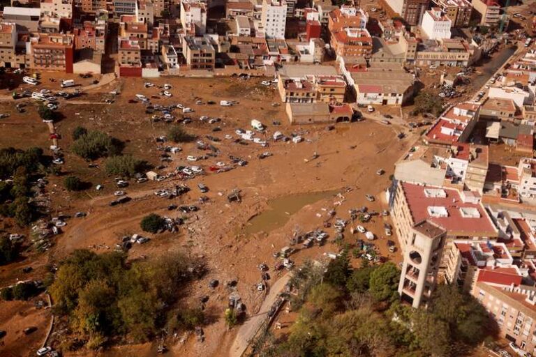 Enchentes na Espanha deixaram cenário de destruição