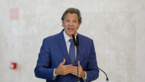 O ministro da Fazenda, Fernando Haddad, em cerimônia no Palácio do Planalto