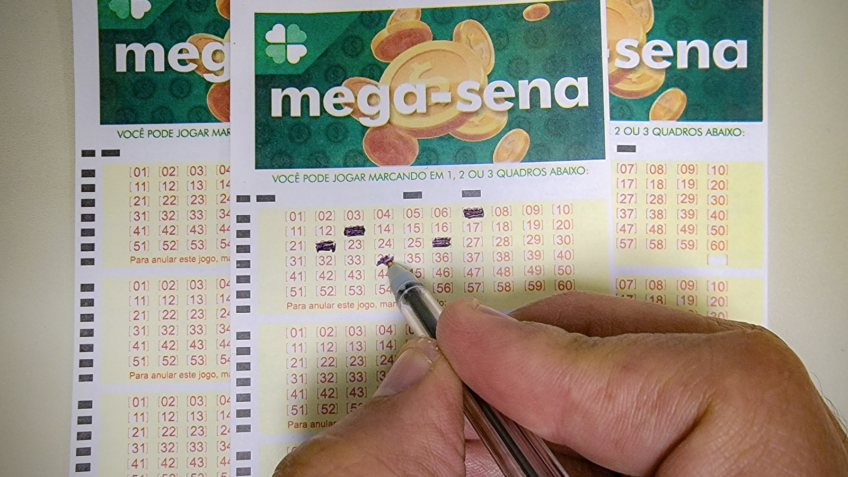 Além da Mega-Sena, diariamente à frequência das apostas é de 20% dos evangélicos, enquanto 14% dos católicos têm o mesmo hábito