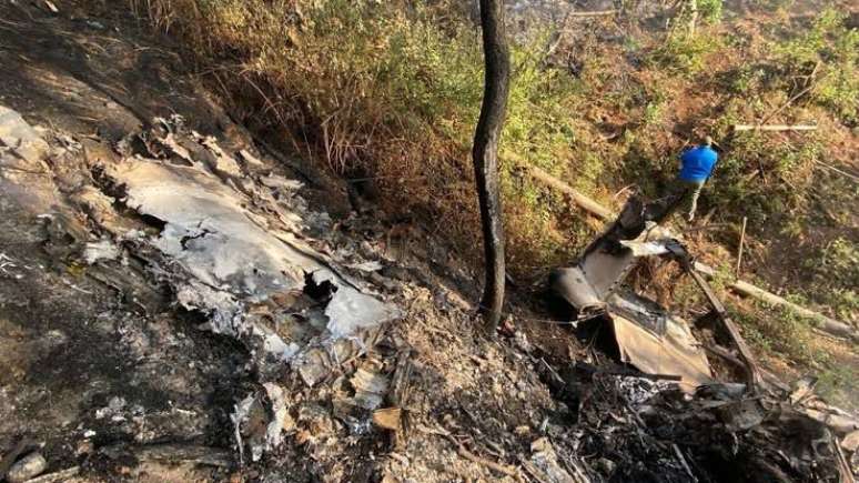 Destroços da queda do Cessna 207, no estado de Jalisco, no México.